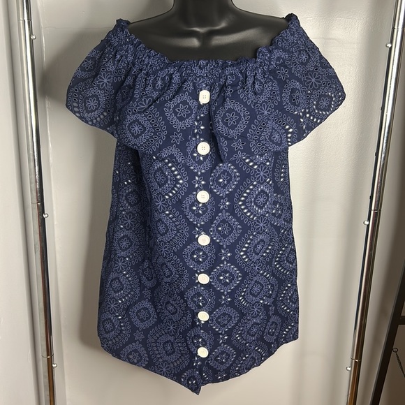 Zara Dresses & Skirts - NWOT Zara Basics Eyelet Detail Minidress
